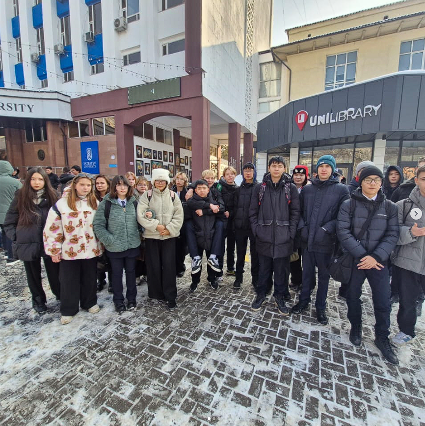 "Сіздің болашағыңыз – біздің мақсатымыз" осындай ұранмен кәсіптік бағдар беру көрмесі өтті,