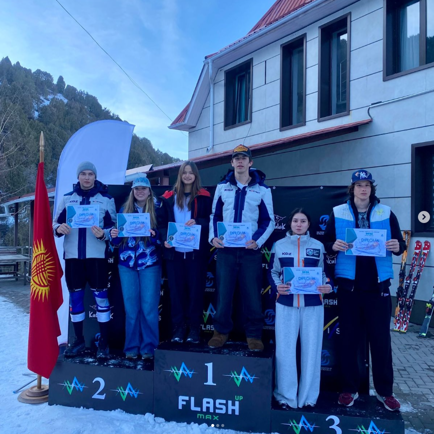 Мухортова 11б София алып слаломнан Халықаралық Азия чемпионатында 2-ші және алып слаломнан Қырғызстан чемпионатында 2-ші орын алды.