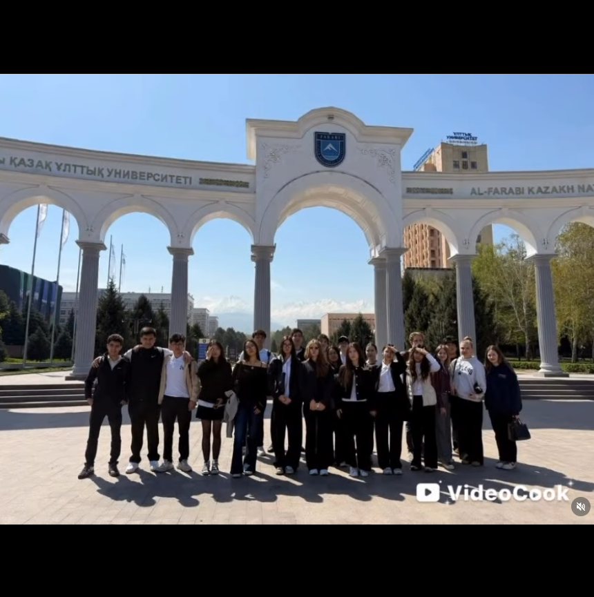 Біздің түлектер әл-Фараби атындағы ҚазҰУ-дың Farabi Hub инновациялық орталығында ұйымдастырылған «Study in Azerbaijan» халықаралық көрмесін тамашалады.